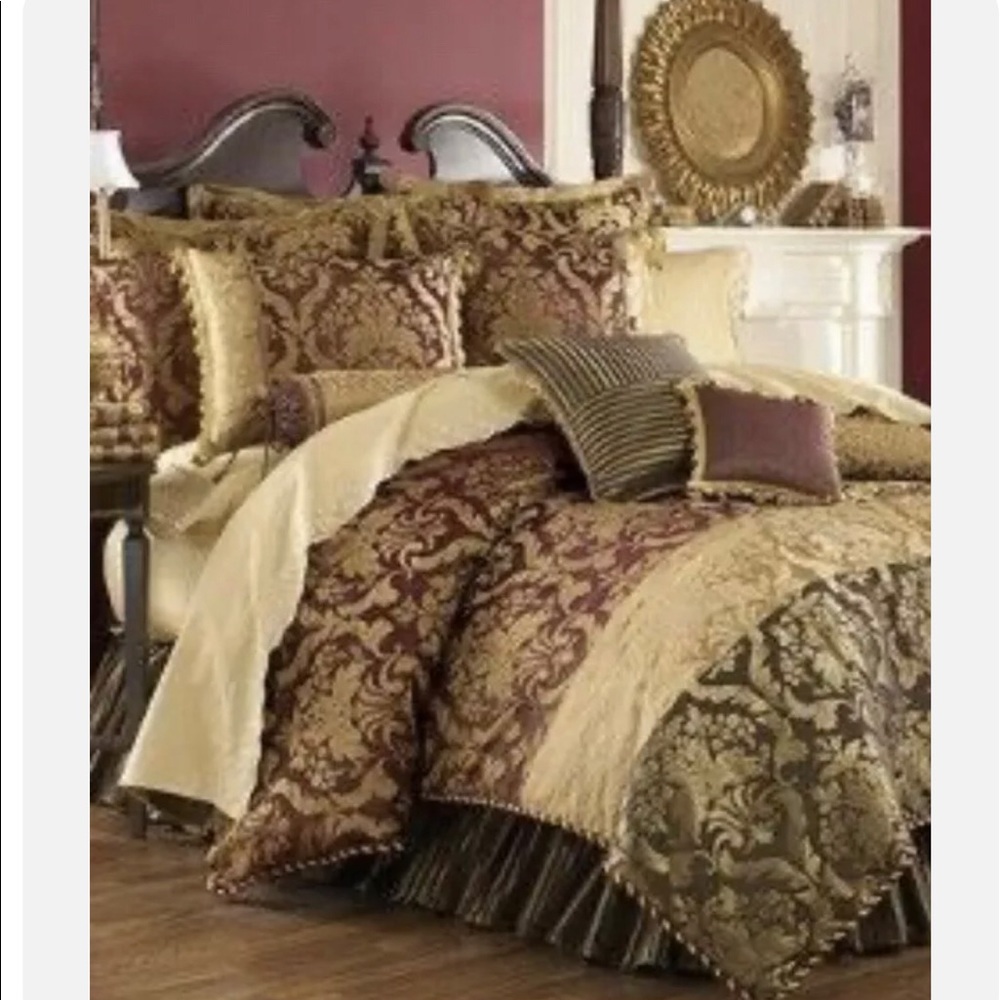 Waterford Tullah Luxury king size duvet cover set